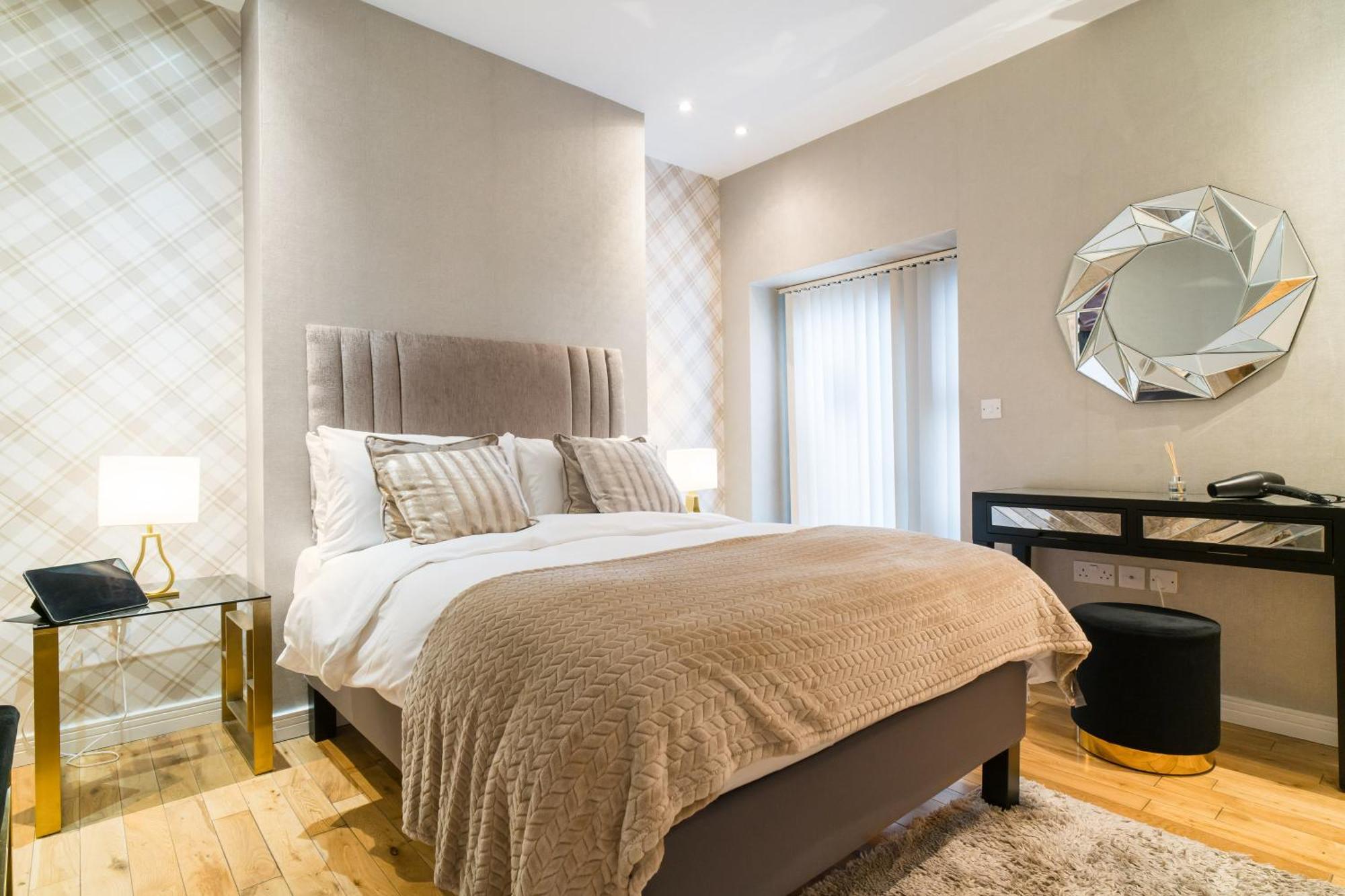Oakfield Premier Apartments - Fast Wifi - 5 Mins City Centre Кардіфф Номер фото