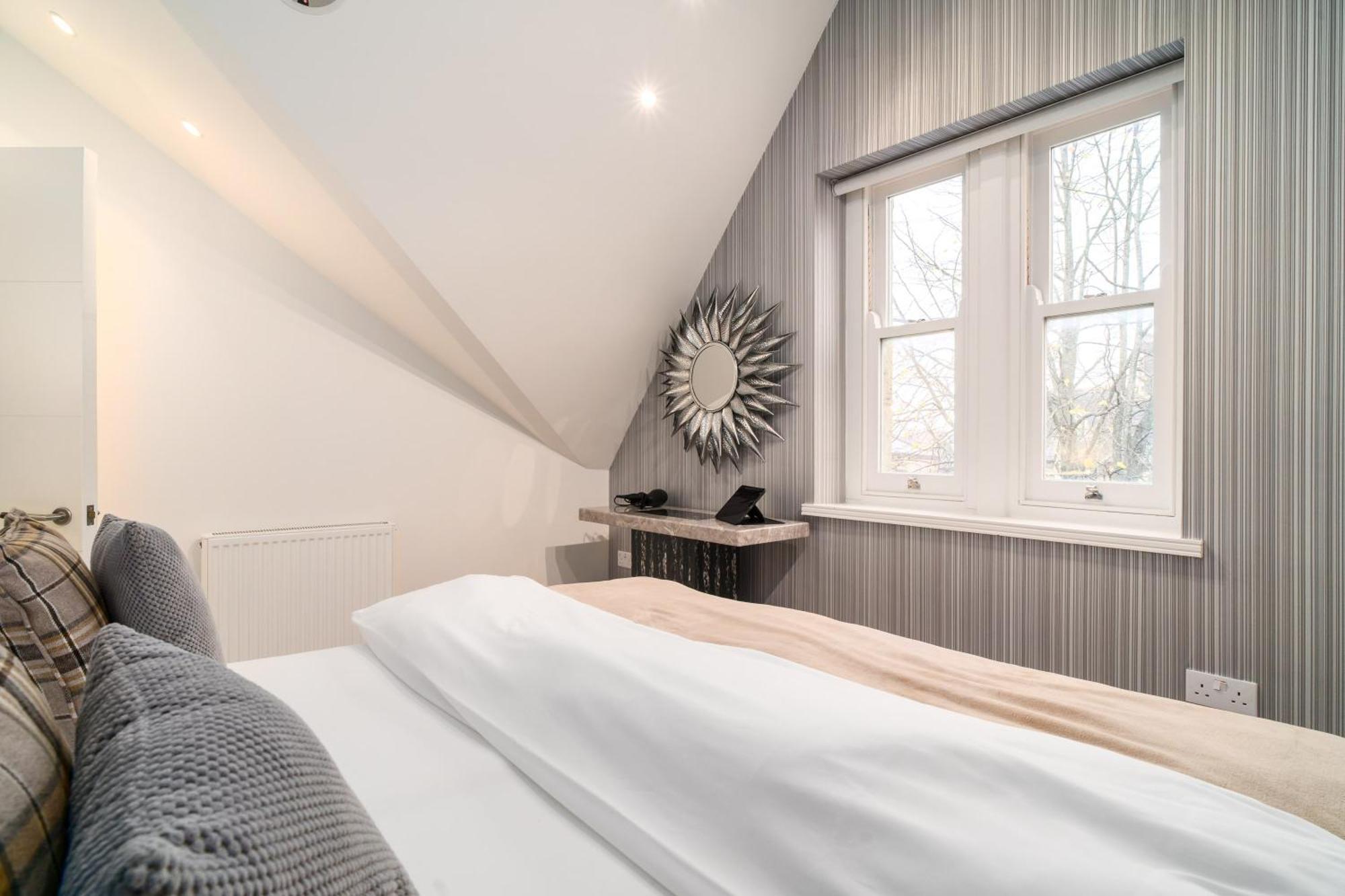Oakfield Premier Apartments - Fast Wifi - 5 Mins City Centre Кардіфф Номер фото