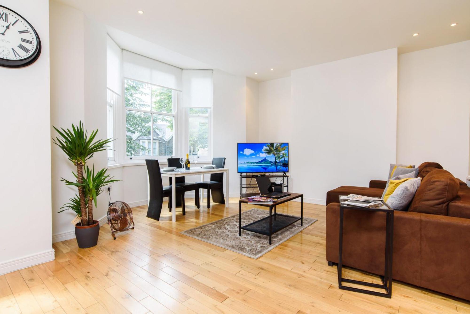 Oakfield Premier Apartments - Fast Wifi - 5 Mins City Centre Кардіфф Номер фото